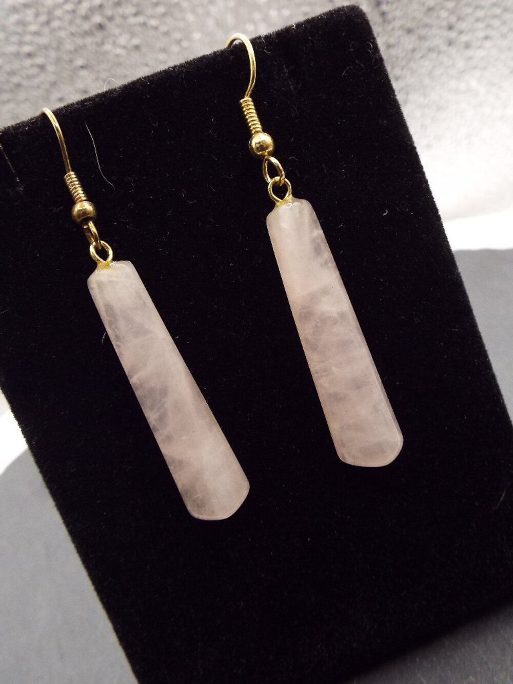 ROSE QUARTZ STONE TRIANGULAR SHAPED LONG MONOLITHIC DANGLY EARRINGS BRD